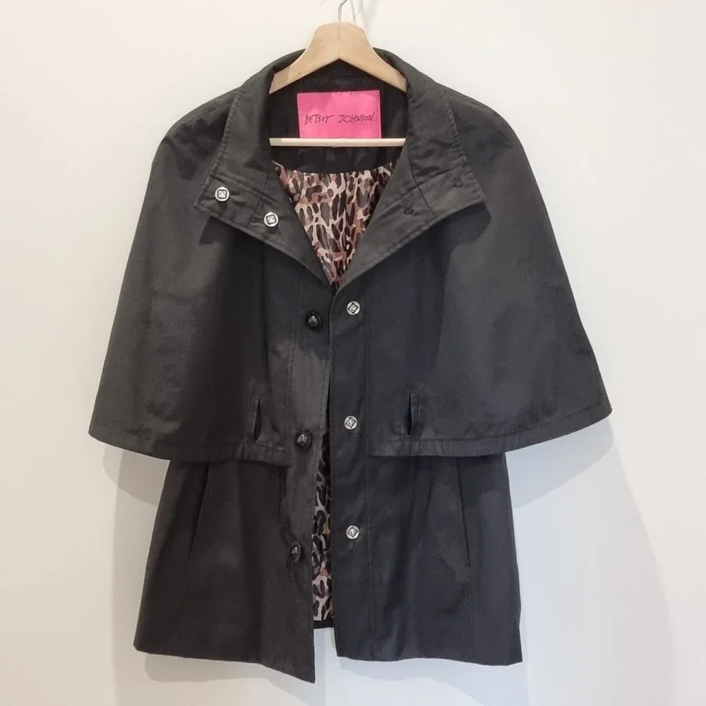 Betsey Johnson Black Cape Jacket Size Small (10) Belted Lined Designer - Picture 6 of 11